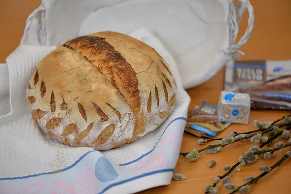 Beli kruh s soncnicami in sezamom_Fala Kislo Testo 4