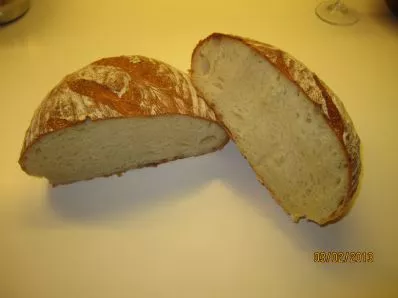 Aromatični domači kruh
