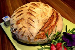 Mešani pirin-rženi beli kruh z lanom 1