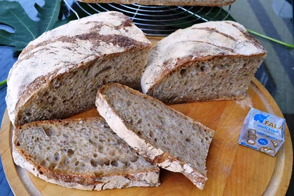 Mešani pirin kruh s semeni 2