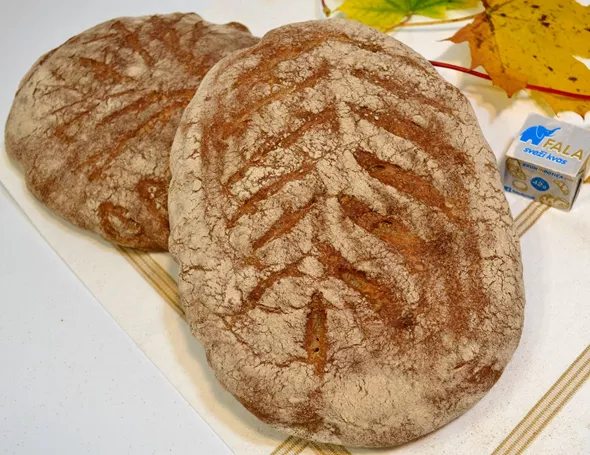 Pirin kruh z dodatkom ajdove moke