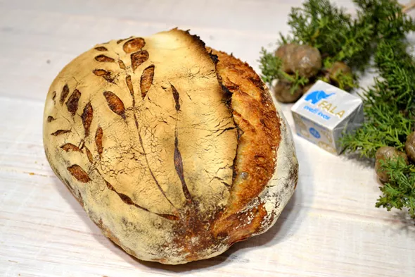 Beli kruh z lanenimi semeni 1