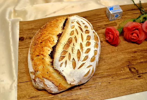 Beli kruh s semeni kvinoje_fala kislo testo 2