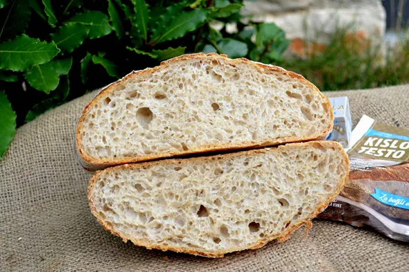 Psenicni kruh z rzeno moko in s semeni 3