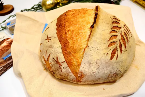 Kruh iz bele moke
