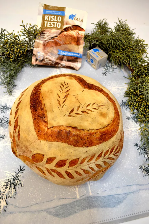 Valentinov beli kruh s chia semeni 1