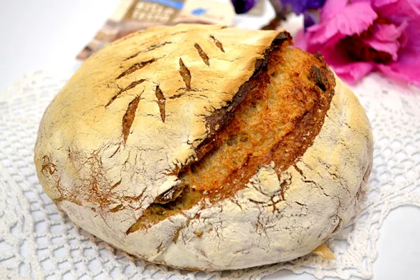 Pšenično-pirin-rženi kruh z bučnimi semeni