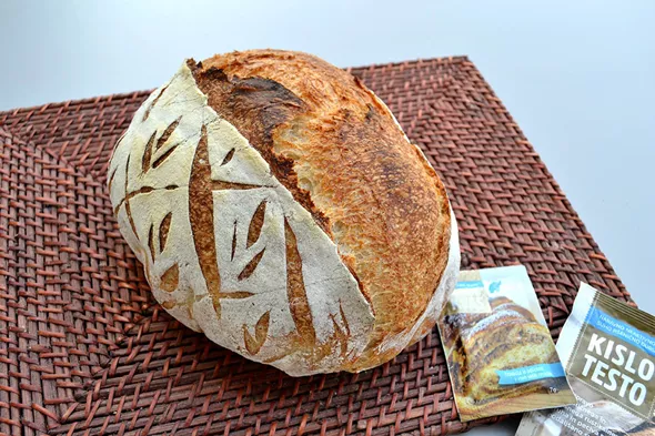 Psenicni kruh s polnozrnato pirino moko_Fala Kislo Testo 6