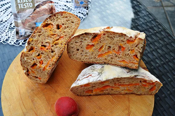 Pirin kruh z Marelicami_Fala Kislo Testo 4
